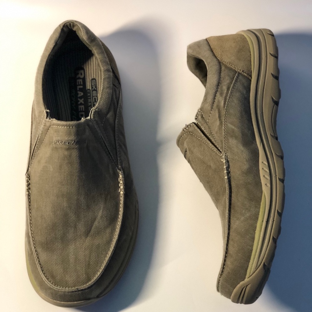 Shoes - Picture 2 of 5